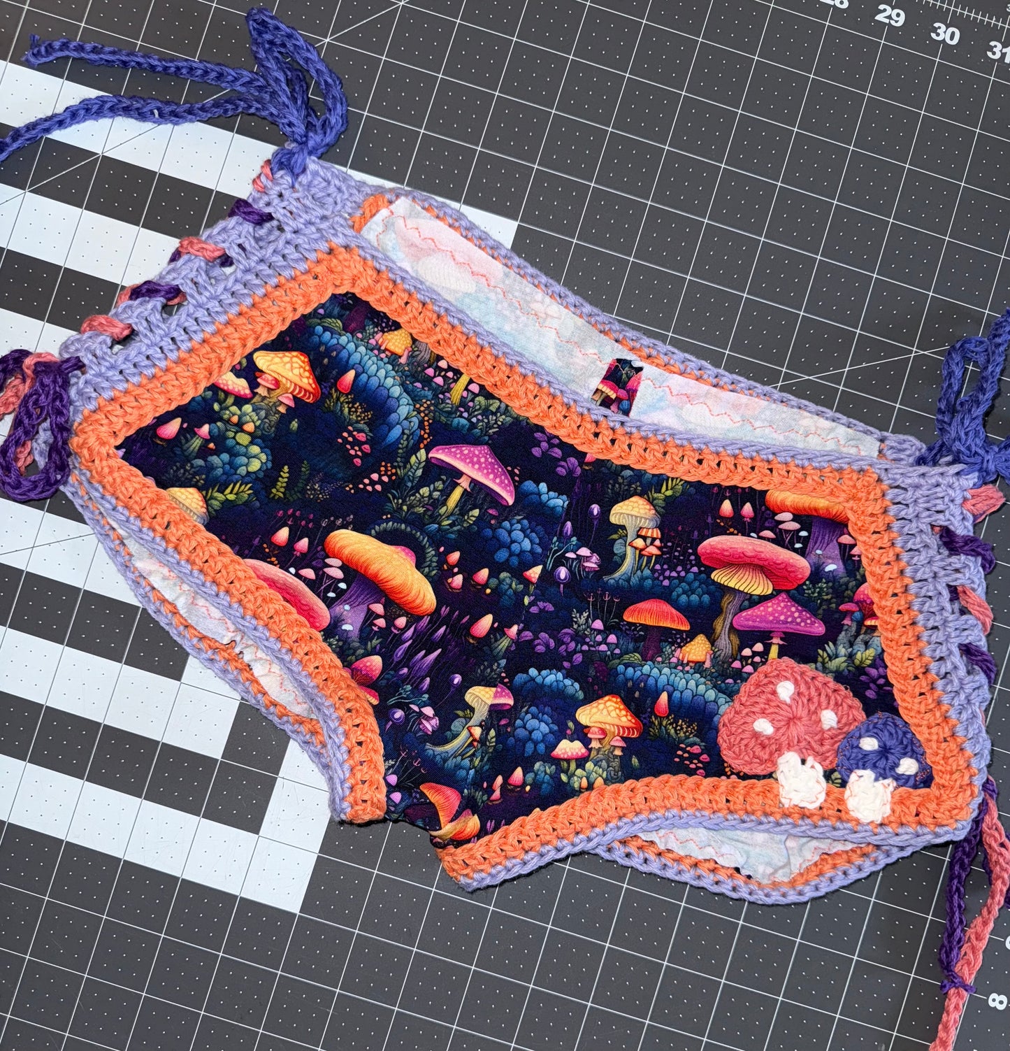 Mushroom Mania 2.0 Shorts - SM-L