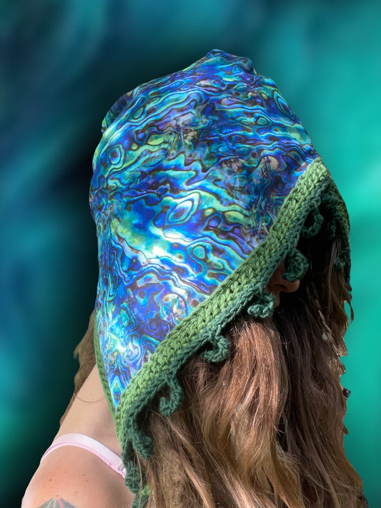 A Jungle Nymph’s Hood